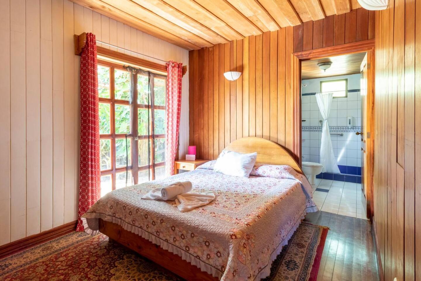 Hotel Claro De Luna Monteverde 외부 사진