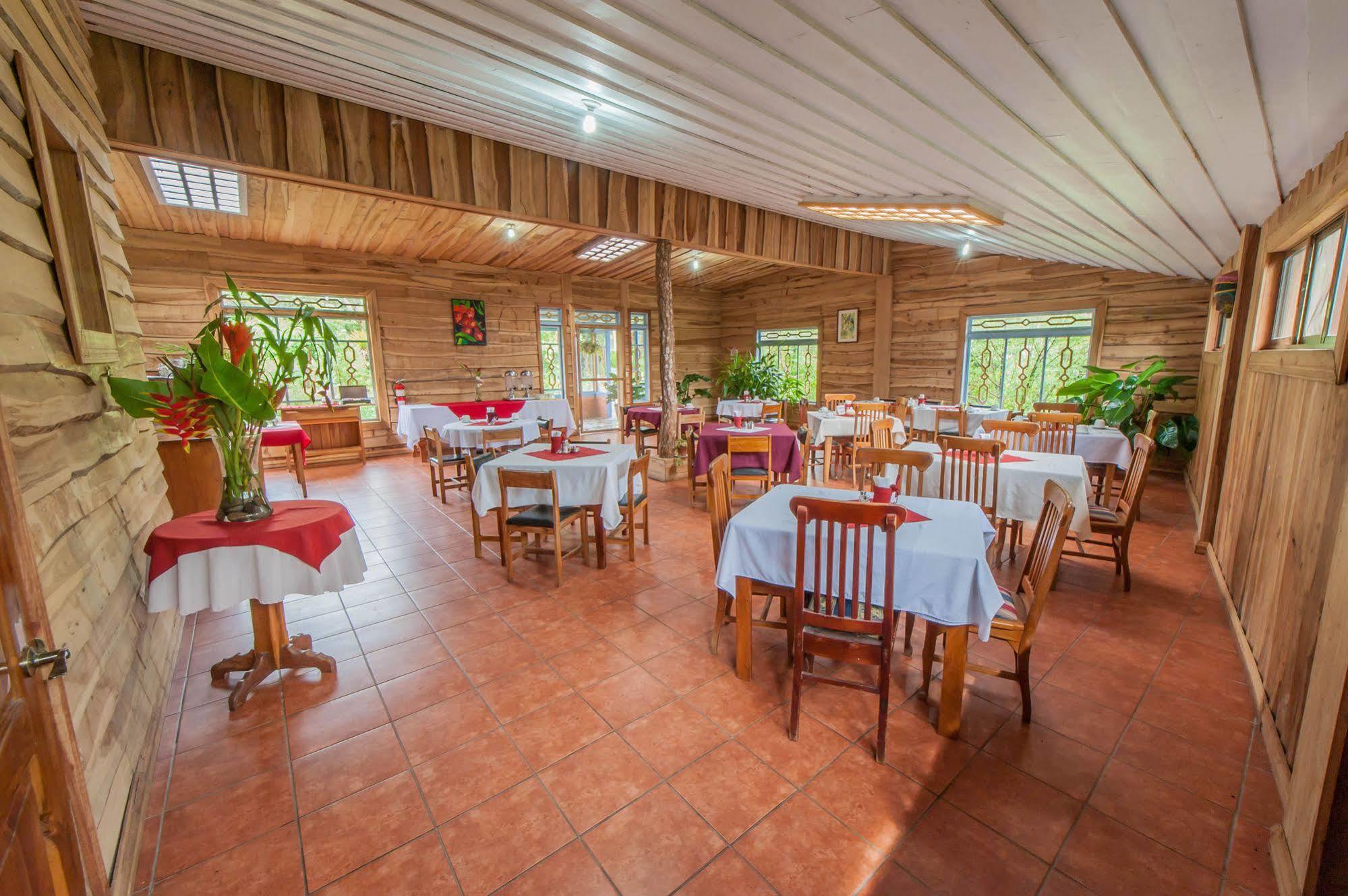 Hotel Claro De Luna Monteverde 외부 사진